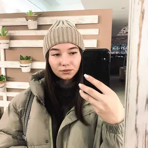 Я Ксения, 21, из Томска, ищу знакомство для приятного времяпровождения